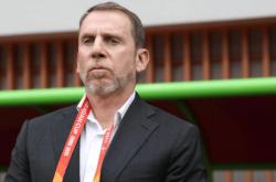 国足选帅正式启动，前曼城教练已成功报名，3大优势打动中国足协