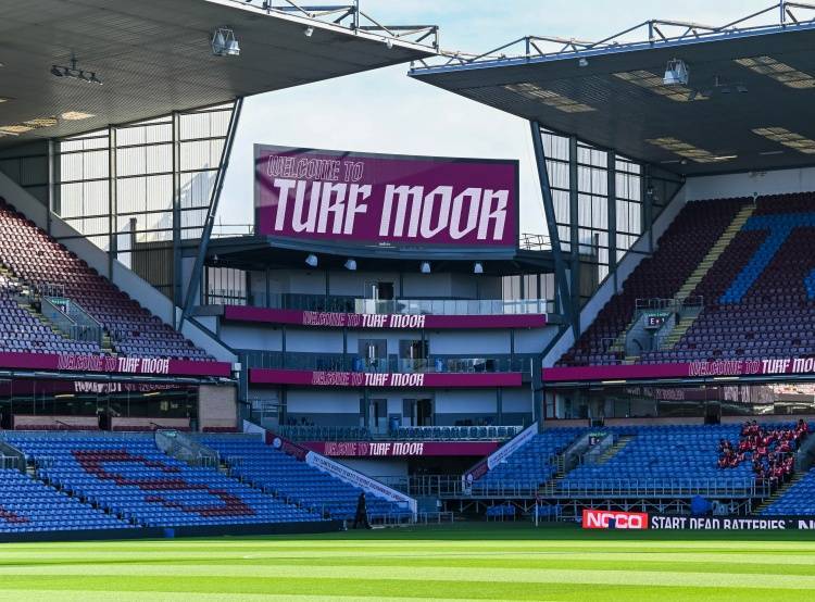 伯恩利官方：谢尔维、雷蒙德合同到期离队，萨米恩托回归布莱顿