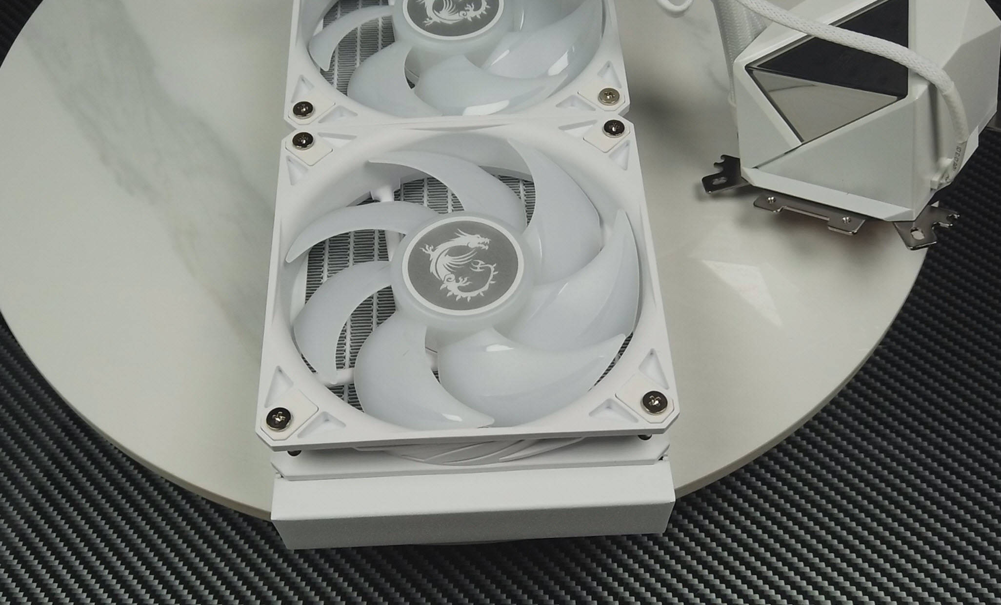 爱玩游戏的萝莉！打造一台可爱化游戏主机的终极指南