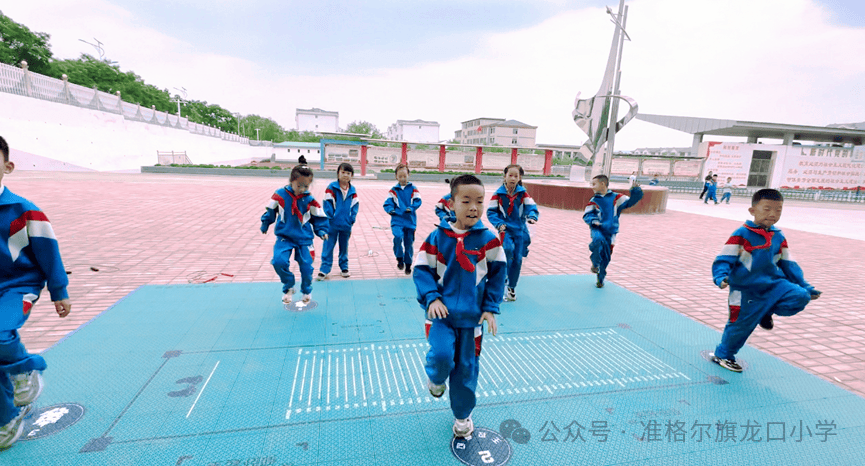 从“AI”体育到“爱”体育：准格尔旗龙口小学的科技体育新图景