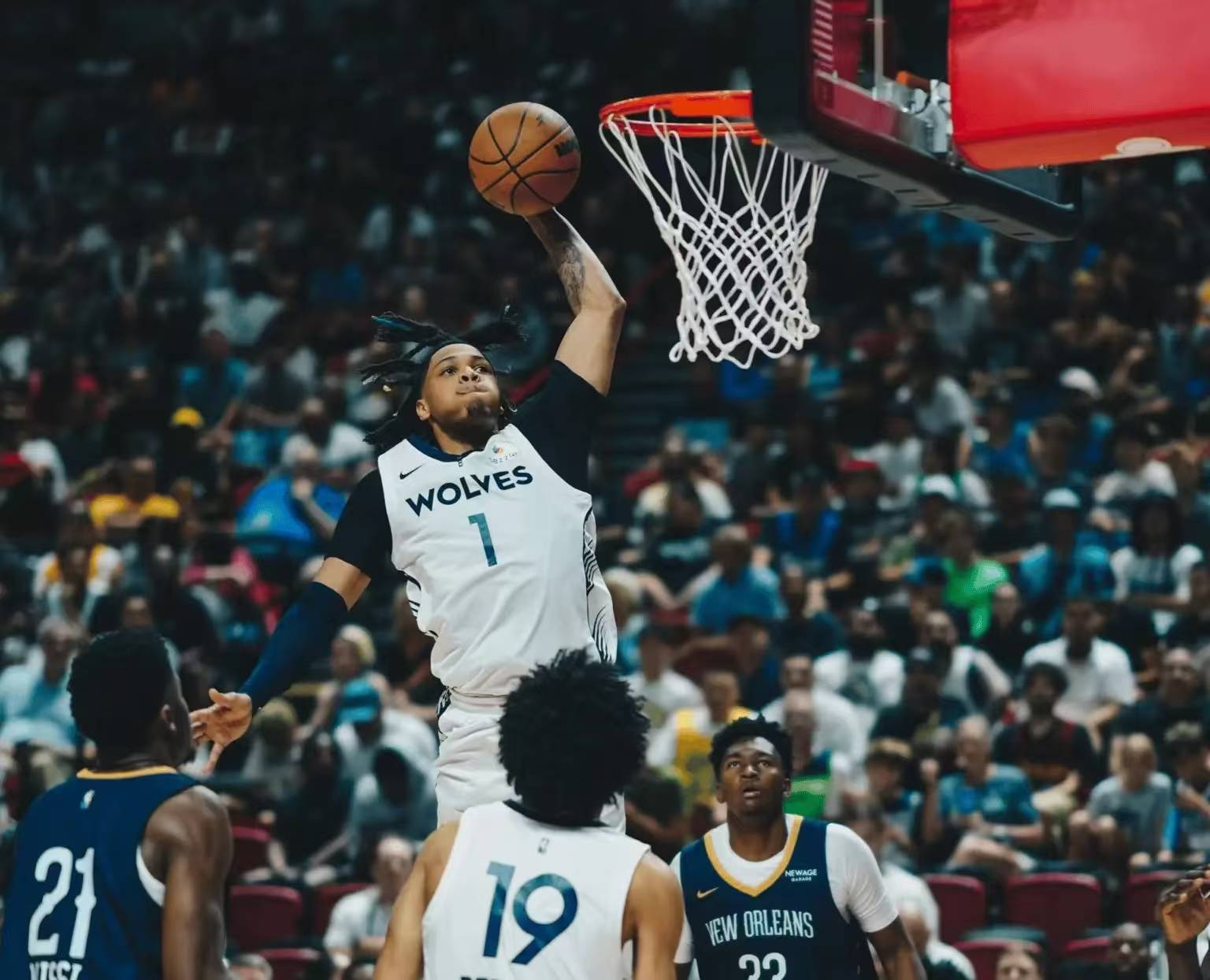 狼队三少轰46+18！难怪要交易戈贝尔，22分钟6帽，狼队迎超级大闸