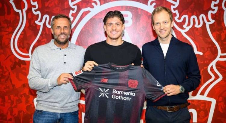 官方：勒沃库森U19从奥格斯堡青训签下17岁攻击手达斯汀-巴克