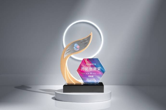 破界相联，为爱加冕｜田蜜蜜×傅怡然：体育冠军首度代言婚恋平台