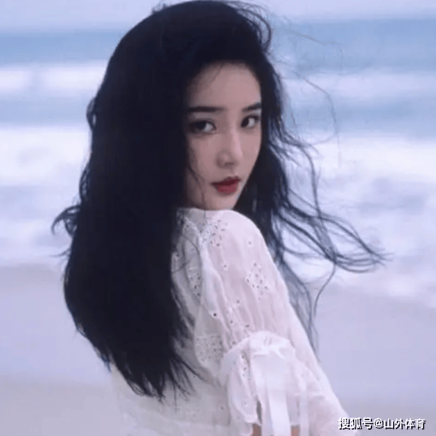 我问他爱不爱我？他说：爱，像爱游戏一样！