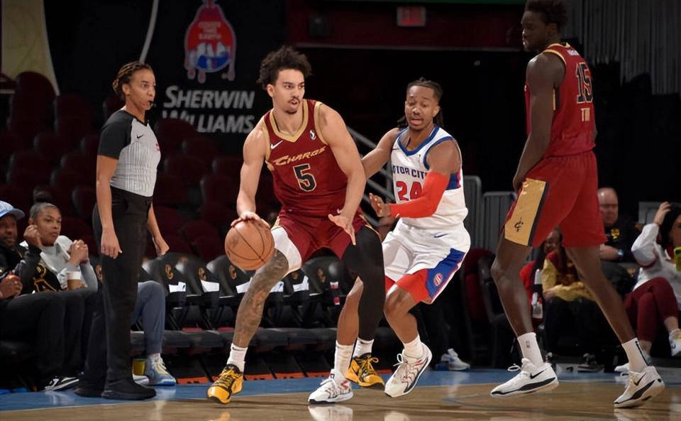 伯纳德加盟明尼苏达森林狼，夏联表现蒙羞