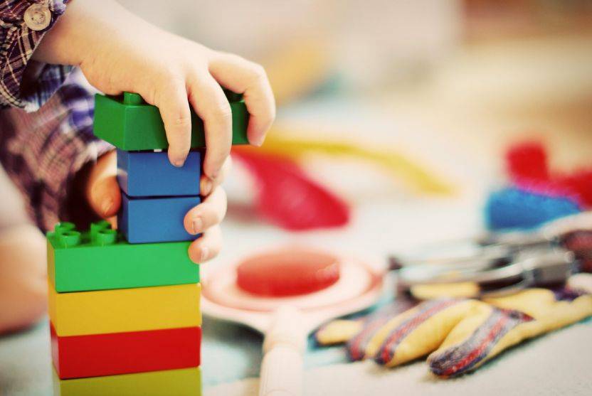 孩子爱分心别愁，游戏训练有高招！